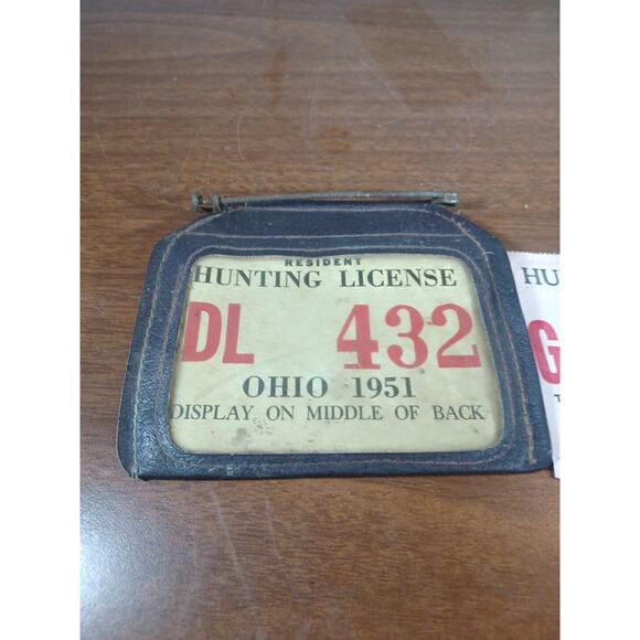 Vintage 1951 Ohio Hunting License And Holder Trappers License - Picture 2 of 8